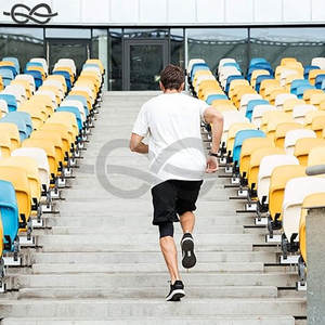 Short Performance Tech pour homme, coupe ample, léger, respirant, confortable, athlétique, pour la course, l'entraînement, tenue décontractée - Product Image 5