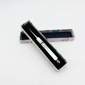 Pince à épiler droite et pointue en acier inoxydable durable avec pince à épiler pour extension de cils gravée Logo personnalisé accepté - Product Image 1