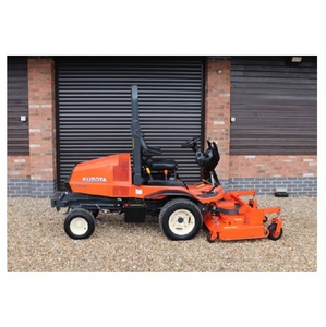 Tondeuse Kubota F2890E fiable à vendre, incluant une grande plateau de coupe avant de 60 pouces et un puissant moteur diesel 28 CV à quatre roues motrices. - Product Image 1