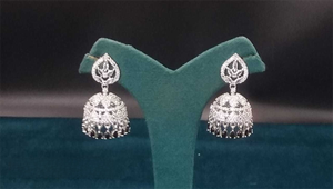 Juego de pendientes de latón elegantes para mujer adornados con diamantes americanos brillantes perfectos para recepciones de bodas y fiestas nocturnas - Product Image 3