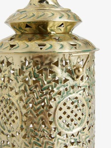 Farol Cilíndrico de Metal Dorado Elegante Especial para Ramadán con Intrincados Relieves, Brillo Suave de Vela, Ideal para Decoración Festiva del Hogar - Product Image 3