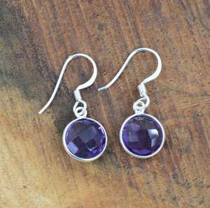 Améthyste violette en argent sterling 925, pierre précieuse taillée, 1 paire de boucles d'oreilles à crochet, bijoux faits à la main, cadeau élégant pour femmes - Product Image 1