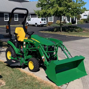 Tracteur utilitaire compact John Deere 1025R 22HP avec chargeur frontal, tracteur de jardin vert, tracteur à 4 roues motrices, multifonctionnel, agricole - Product Image 1