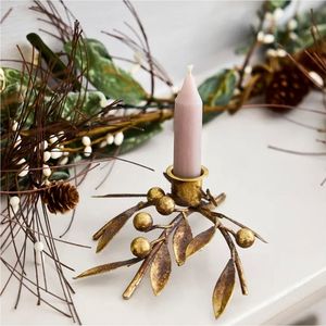 Candelabre rustique en métal en gros - Support à bougies à 4 emplacements en feuille d'olivier dorée - Pièce maîtresse haut de gamme pour mariages et fêtes - Product Image 4