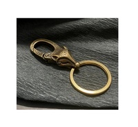 Porte-clés d'une seule pièce de conception antique fait à la main à partir de porte-clés en métal pur de qualité supérieure