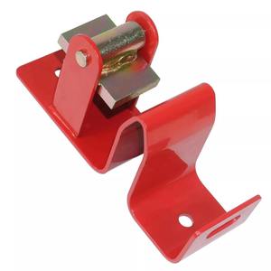 S16100500 Loquet de portail verrouillable à 1 voie-SpeeCo rouge pour portes de clôture de bétail - Product Image 1