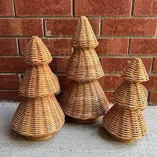 Arbre de Noël en rotin artisanal du Vietnam Décoration de vacances faite à la main de style rustique naturel - Product Image 4