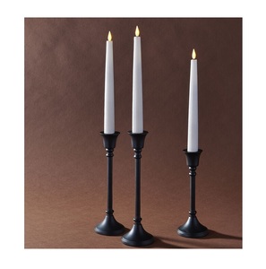 ชุดเชิงเทียนโลหะสไตล์ร่วมสมัย ดีไซน์เรขาคณิตและลายเกลียว เหมาะสำหรับตกแต่งบ้านสไตล์โมเดิร์นและให้แสงสว่างในบรรยากาศ - Product Image 1