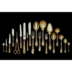 Ensemble de couverts de cuillère polie brillante de couleur argentée de concepteur de fantaisie unique d'art créatif moderne avec des poignées plaquées par or de feuilles - Product Image 4