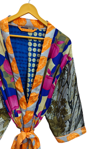 Patchwork Kimono Robe Bikini Cover Up Night Wear Long Robe, Kimono Sari en soie recyclée vintage indien fait à la main, - Product Image 2