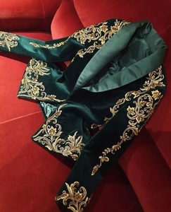 BLOUSON VERT BOUTEILLE BRODERIE MOYEN-ORIENT AVEC PERLES DE CRISTAL OR, PERLES, PIERRE DE VERRE TRAVAIL POUR LA FÊTE @ 2023 - Product Image 1