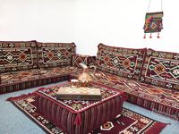 Table d'appoint orientale anatolienne ottomane, motif floral et géométrique brodé, housse amovible tissée