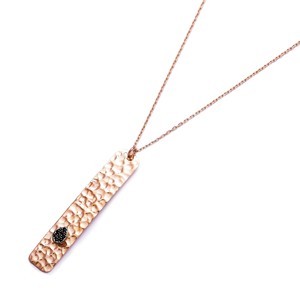 Colgante de Plata de Ley 925 con Diseño de Barra Martillada y Piedra de Zircón Negro, Hecho a Mano en Turquía, Venta al por Mayor - Product Image 1