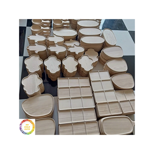 Plateau en bois naturel de qualité supérieure avec finition lisse et artisanat solide pour un usage quotidien élégant - Product Image 4