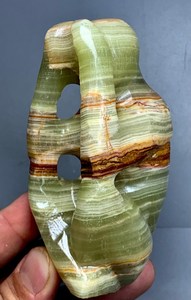 Onyx vert de 330 grammes, sculpture artisanale, forme unique, pierre naturelle du Pakistan, objet décoratif, objet de collection - Product Image 3