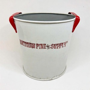 Maceta de jardín con velas Mistle con construcción de metal duradero Ideal para caminos nevados y decoración de entrada - Product Image 1