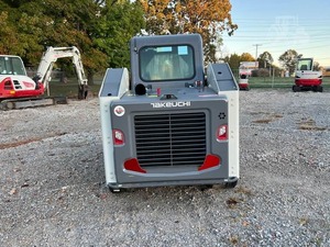 รถตักล้อยางตีนตะขาบ Takeuchi TL6R มือสอง สำหรับงานก่อสร้าง - Product Image 5