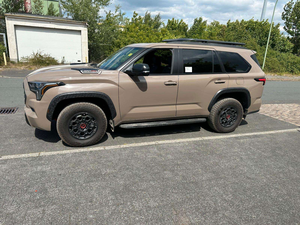 USADO, Sequoia Levin 2023, 5 Plazas, Híbrido 4.1-6L V6, 10KM, Interior Claro, Automático, R21 Turbo 16V, Sedán, Techo Panorámico - Product Image 2