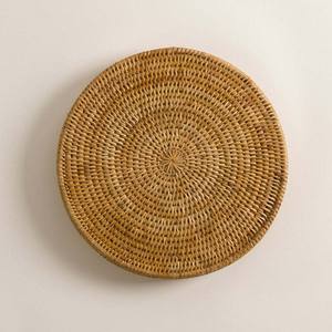 Venta al por mayor placas de ratán natural de Vietnam cargadores de algas marinas elegantes de primera calidad precio de fábrica conjunto ecológico - Product Image 1