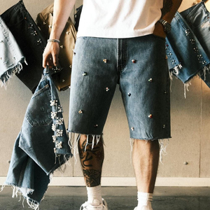 Shorts de sport pour hommes en denim non tissé respirant, avec logo personnalisé, effet vieilli et strass, pour le travail en extérieur et la course à pied – Vente chaude - Product Image 5