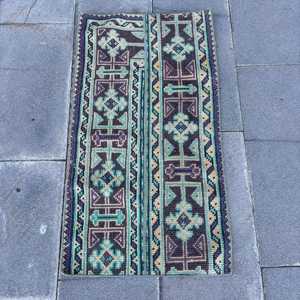 พรมวินเทจขนาดเล็ก 1.7x3.1 ฟุต (51x95 ซม.) พรมลายทางสีน้ำเงินสไตล์ตุรกี - Product Image 1