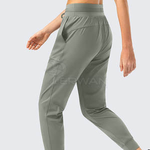 กางเกงเอวระดับพรีเมียมของผู้หญิงเอวกลางสีแบบกำหนดเองสำหรับฤดูหนาวสวมใส่สบาย - Product Image 3