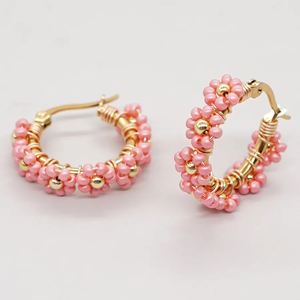 Pendientes de Aro con Flores Clásicas de Inspiración de Moda, Hechos a Mano con Acabado de Esmalte de Colores Brillantes - Product Image 5