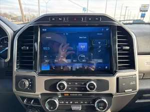 Ford F-350 King Ranch 2023 d'occasion, conduite à gauche, turbo, transmission intégrale, sièges en cuir, intérieur clair, automatique, caméra arrière R18 - Product Image 2