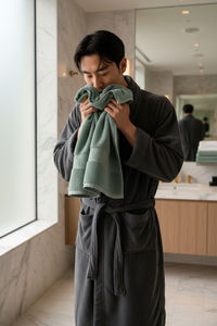 Toalla de Baño de Algodón Peinado de 580 g/m², Tejida, Ecológica, Certificada por Oeko-Tex, Antimicrobiana, Súper Suave, de Secado Rápido, Altamente Absorbente, de Lujo - Product Image 5