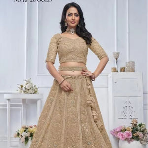ผ้านิ่มปักลายด้วยผ้าลูกไม้จาก lehenga choli จากซัพพลายเออร์ในอินเดีย - Product Image 1