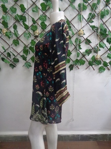 Tunique longue Kurti imprimée numérique élégante à la mode indienne pour femmes, parfaite pour les mariages de fête, personnalisée en Inde - Product Image 2