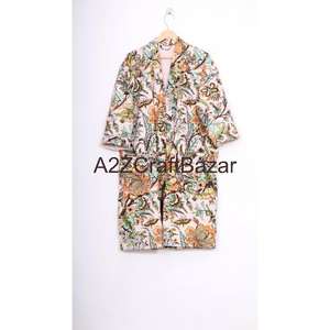 Kimono Corto Kantha Vintage Hecho a Mano, Bata de Lujo con Estampado Floral, Chaqueta Suave de Colcha India, Camisón de Otoño 100% Algodón - Product Image 1