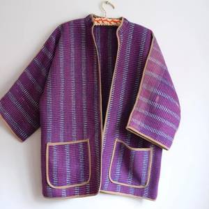Veste Kantha indienne faite à la main en gros pour femmes vêtements d'hiver manteau ethnique réversible - Product Image 2