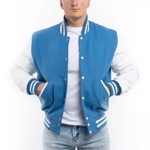 Chaqueta Bomber Universitaria de Dos Tonos Personalizada para Hombre, Estilo Varsity Azul Cielo con Mangas Blancas, Prenda Exterior de Invierno - Product Image 1