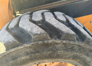 Venta de Rodamientos, Bombas, Cajas de Cambios y Engranajes para Minicargadora Diesel SV280B de 4 Toneladas con Cargador Frontal y Retroexcavadora, Motor de 92KW - Product Image 3