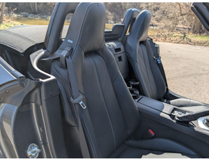 Mazda MX5 Grand Touring Coupé Turbo AWD 2024, Bajo Kilometraje, Caja de Cambios Automática, Volante a la Izquierda, Cuero Oscuro, R18, Gasolina - Product Image 4