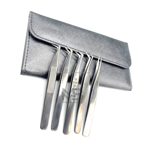 Collection de pinces à épiler au design personnalisé avec revêtement de couleur, pinces à épiler en acier inoxydable avec étiquette privée pour extensions de cils - Product Image 1