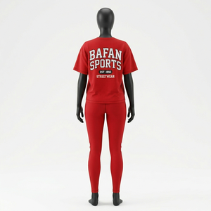 Ensemble t-shirt et leggings pour femme, 260 GSM, surpiqûres rouges, logo imprimé par transfert thermique, vêtements de fitness personnalisés, ensembles pour femmes - Product Image 3