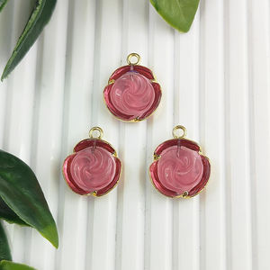 Pendentif en pierre précieuse sculpté par électrolyse Pierre de naissance faite à la main en forme de rose Charm en plaqué or sculpté à la main Charmes de bijoux sculptés à la main - Product Image 4