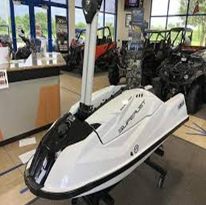 Moto Acuática Waverunner SuperJet Nueva, Material de Fibra de Vidrio, Motor de 4 Tiempos, 3 Asientos, >300hp - Product Image 3