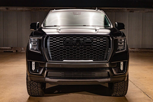 GMC Yukon Denali Ultimate 2023 en Excelentes Condiciones, 4x4, Volante a la Izquierda, 7 Asientos, Motor V8 de 6.2L (420 hp, 460 Lb-ft de Torque), Transmisión Automática de 10 Velocidades - Product Image 4