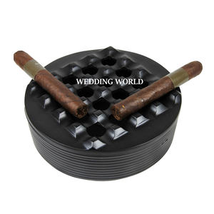 ที่เขี่ยบุหรี่โลหะแบบกำหนดเองคุณภาพชั้นนำที่เป็นมิตรกับสิ่งแวดล้อมโต๊ะคลาสสิกที่ทันสมัยพร้อมพื้นผิวสีดำสิบหกรูสำหรับการสูบบุหรี่ - Product Image 1