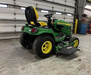 Tracteur John Deere, tondeuse à gazon, 2023, John pour Deere X738, type de transmission : transmission intégrale, X738 à vendre - Product Image 3
