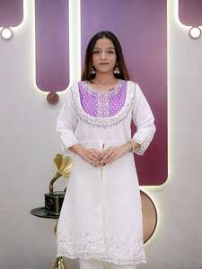 Collection exclusive Kurti pantalon en soie romaine pour le bureau et les tenues décontractées Ensemble Kurti pantalon dupatta pour femmes pour la vente à l'exportation - Product Image 2