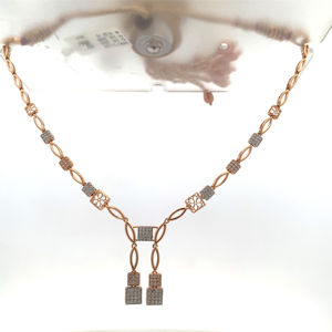 Collier fin moderne avec pendentif en or rose 18 carats et pompon en diamant Luxe Collier avec pendentif en or rose 18 carats et pompon en diamant - Product Image 5