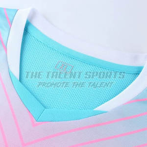 Conjunto de Uniforme de Fútbol Unisex Premium con Tela Transpirable de Secado Rápido, Personalizable con Nombres/Números de Equipo para Uso en Verano - Product Image 3