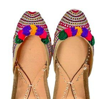 Vente chaude Produit Khussa Chaussures pour Femmes Intérieur Plat Léger Couleurs Mixtes Pakistanais Punjabi Femme À La Main Khussa Chaussures