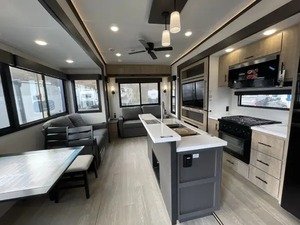 รถบ้านมือสองสภาพดี ปี 2026 รุ่น Forest River Campsite Elite 32BA-M - Product Image 3