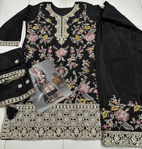 ชุดชินอนแบบพรีเมี่ยมสำหรับผู้หญิงชุดสูทปักลายและด้ายหลากลำดับ - Product Image 6