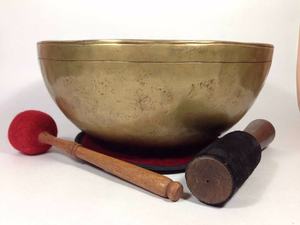 Cuenco Tibetano de Sonido Profundo, Bronce Pulido, Estilo Religioso, Chakras, Meditación, Recuerdo para Terapia de Sanación, Hecho a Mano en Metal - Product Image 2